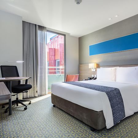 Holiday Inn Express Bangkok Sathorn By Ihg Экстерьер фото
