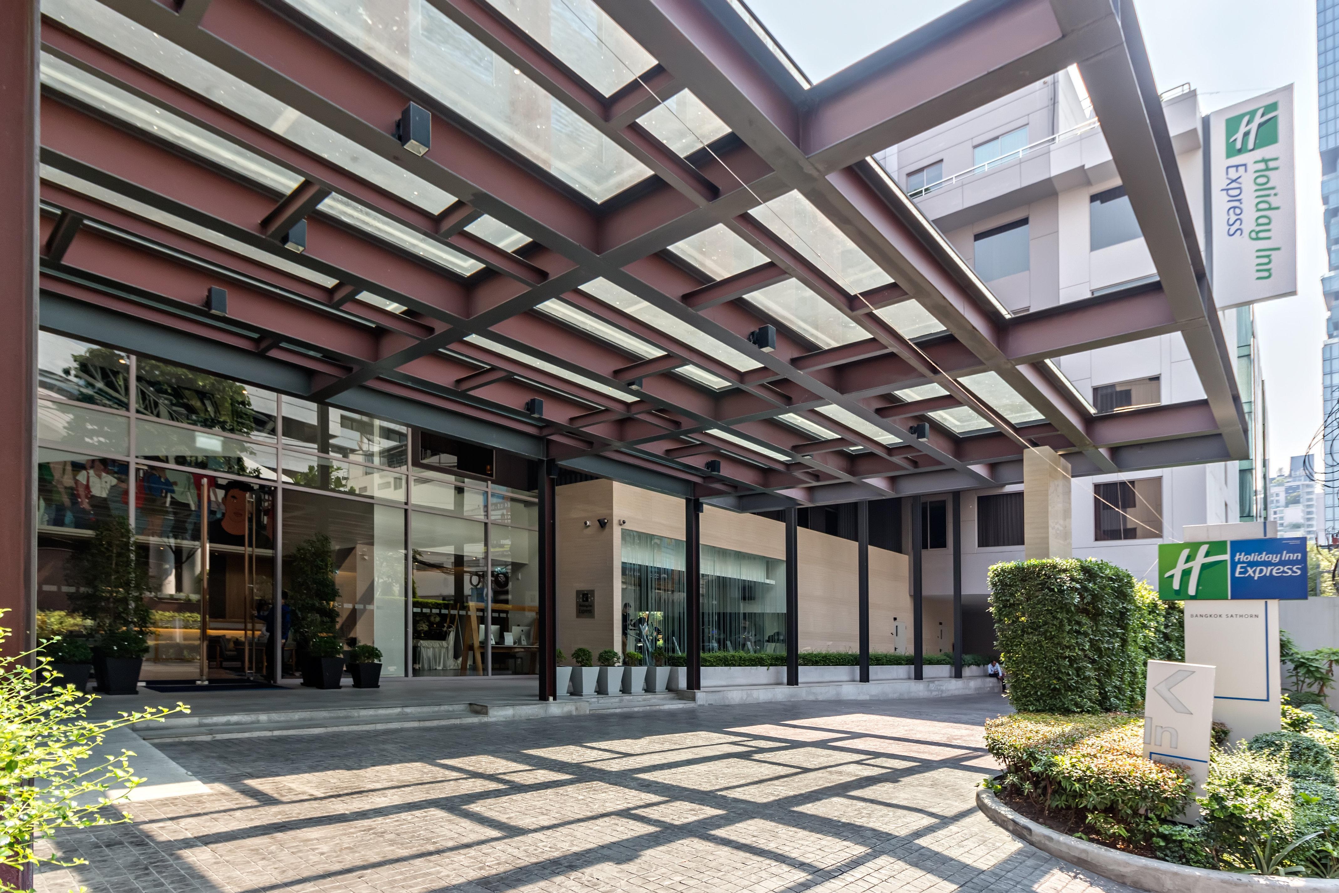 Holiday Inn Express Bangkok Sathorn By Ihg Экстерьер фото