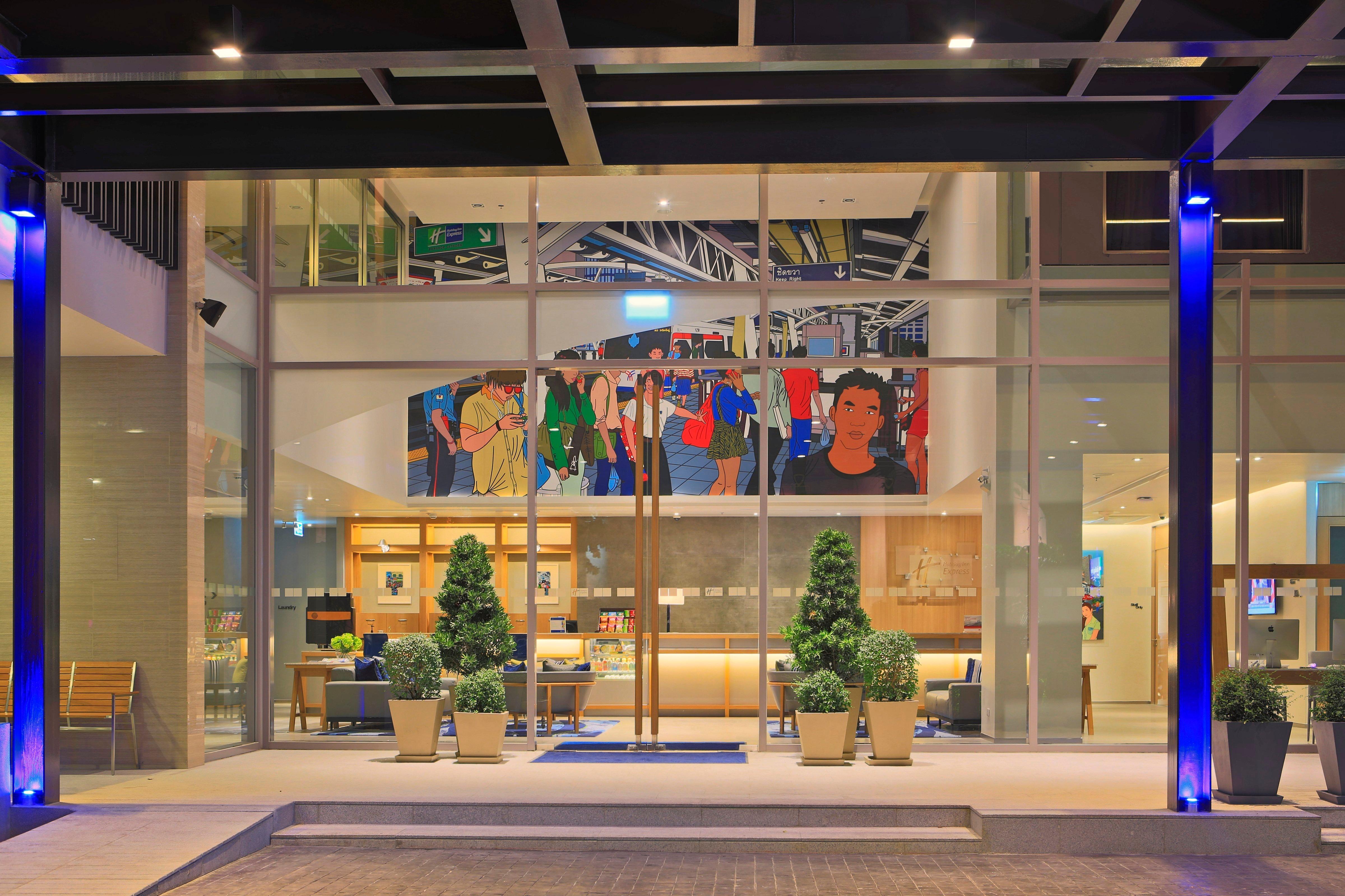 Holiday Inn Express Bangkok Sathorn By Ihg Экстерьер фото